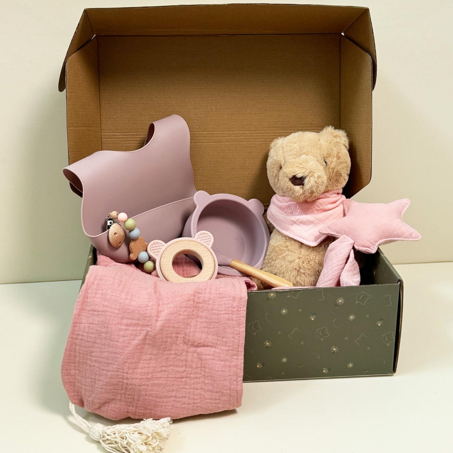 blissful-100-days-baby-gift-set-pink